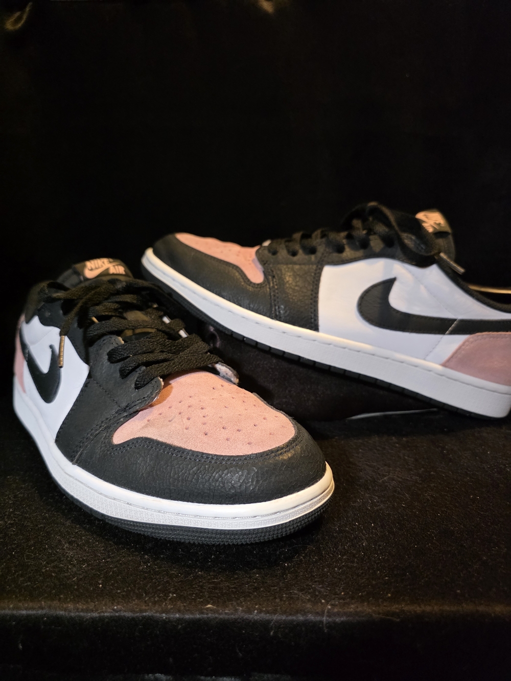 Jordan Men’s Low-Top Sneakers in Black & Pink Size 11.5